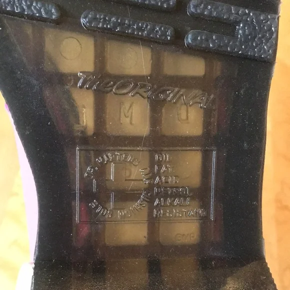 Dr. Martens 8065 Virginia Leather Mary Jane Shoes - Picture 12 of 16